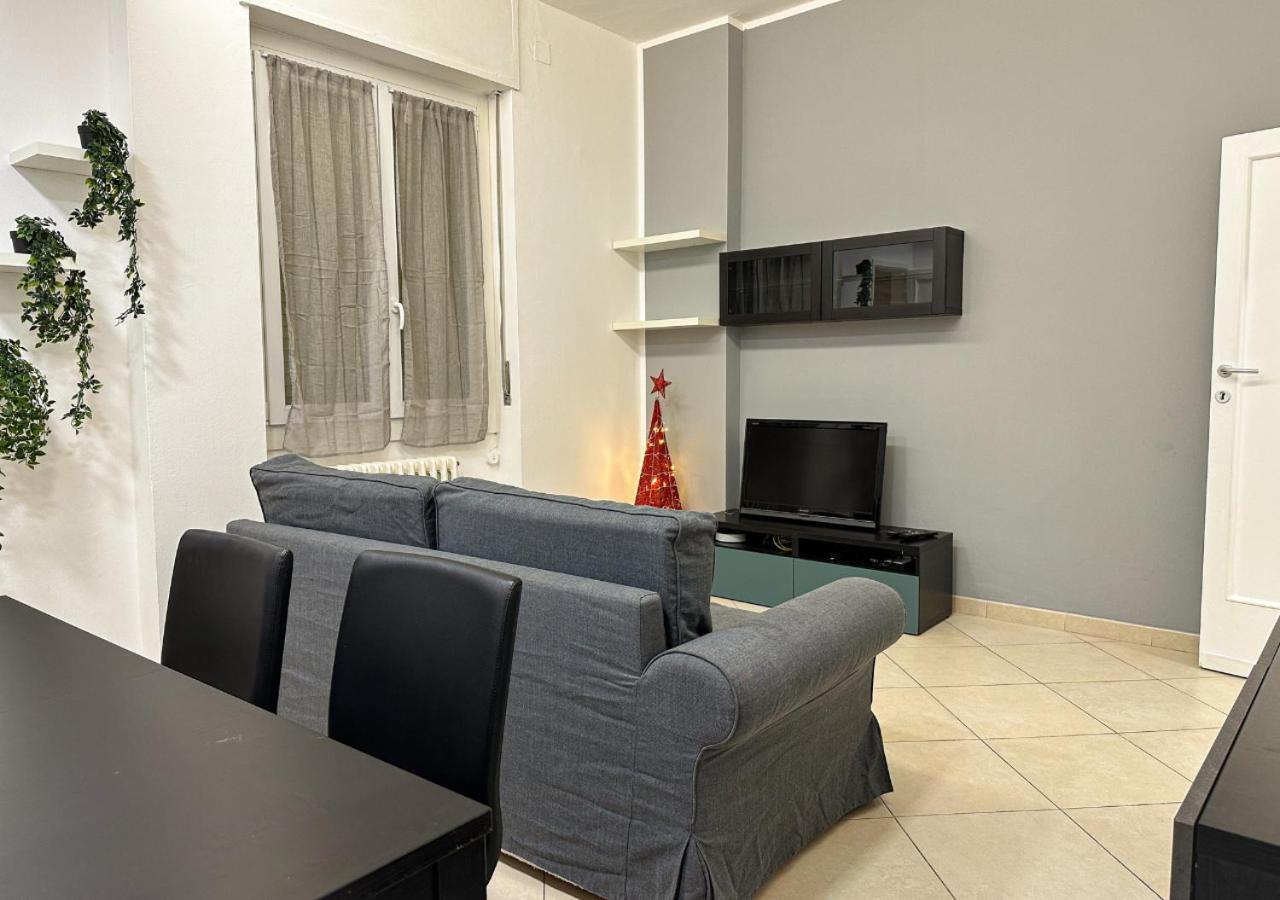Modern Cenisio Apartment - Self Check-In & Parking Milan Bagian luar foto