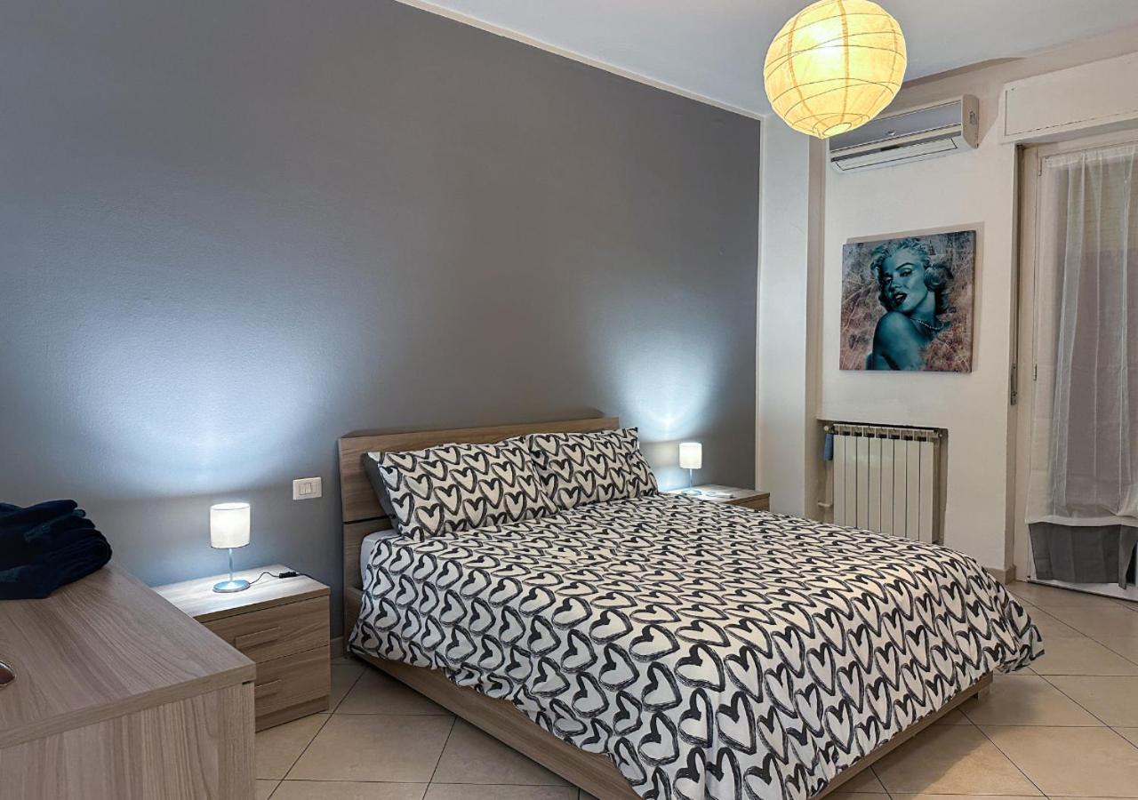 Modern Cenisio Apartment - Self Check-In & Parking Milan Bagian luar foto